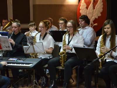 Obchody 11 Listopada 2021