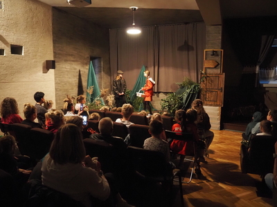 Teatrzyk "Urodziny Czerwonego Kapturka" w wykonaniu sekcji Teatralnej