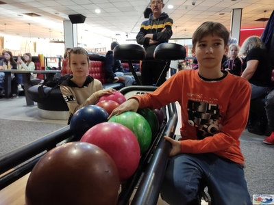 Champions Bowling by Niku Poznań