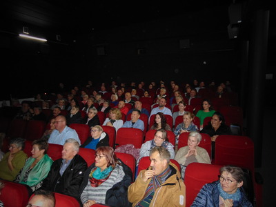 4 tony podłogi