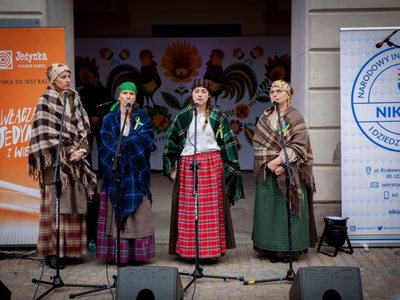 "Na Przyboś" podczas występu.