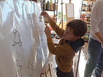 Zdjęcie przedstawia uczestników spotkania.