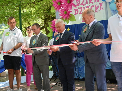 Uroczyste otwarcie Ścieżki ekologiczno - edukacyjnej działającej przy Zooterapii 