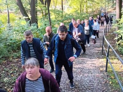 Wejście na górę parkową
