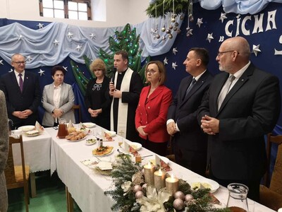Błogosławieństwo i modlitwa przed wieczerzą.
