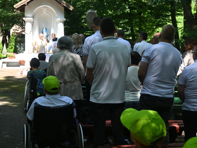 Msza święta polowa w parku DPS