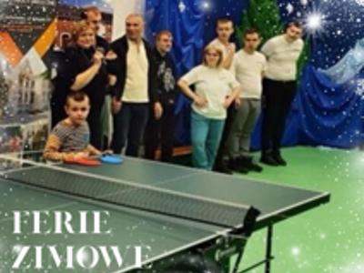 Karnawałowy turniej tenisa stołowego - wspólne zdjęcie zwycięzców z DPS Gościeradów