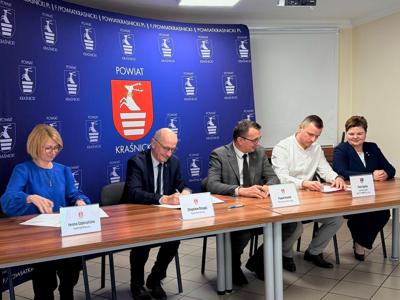 Podpisanie umowy na remont
