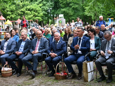 Goście przed sceną