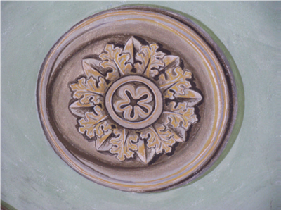 Iluzjonistyczna rozeta w salonie „wodzów”.