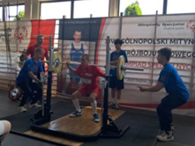Nasi mieszkańcy podczas zawodów XIV Ogólnopolskim Mityngu Trójboju Siłowego Olimpiad Specjalnych