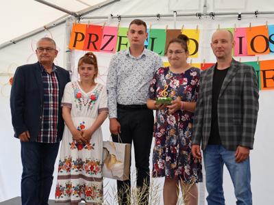 Zdjecia pamiątkowe z ,,Przegląd Piosenki Biesiadnej''.