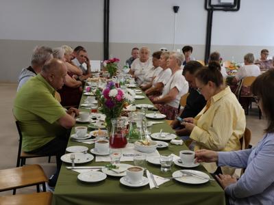 Nasi mieszkańcy na wspólnej zabawie w KGW Oleśniki.