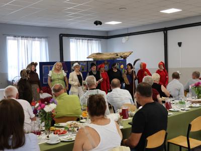 Nasi mieszkańcy na wspólnej zabawie w KGW Oleśniki.
