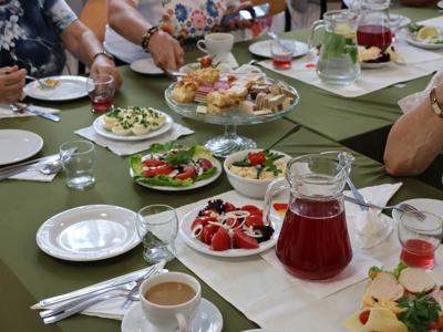Nasi mieszkańcy na wspólnej zabawie w KGW Oleśniki.