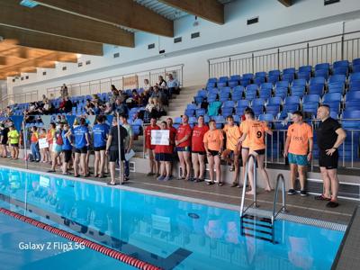 Wspólne zdjęcie drózyn biorących udział w turnieju.