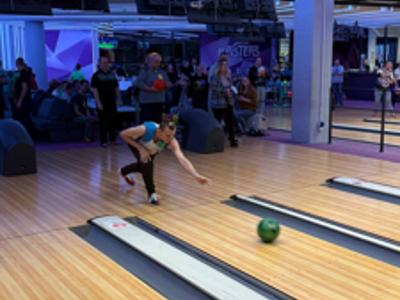 Nasi mieszkańcy podczas  X Regionalnego Turnieju Bowlingu Olimpiad Specjalnych.