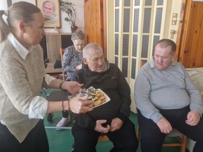 Dziś w Domu Pomocy Społecznej w Ostrowie Krupskim odbyło się wyjątkowe spotkanie z baśnią.