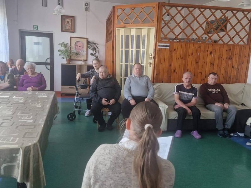 Dziś w Domu Pomocy Społecznej w Ostrowie Krupskim odbyło się wyjątkowe spotkanie z baśnią.