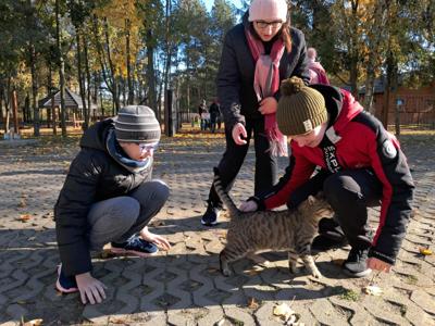 Nasi mieszkańcy podczas wycieczki do Ogrodu Zoologicznego w Borysewie.