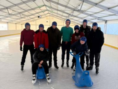 Nasi mieszkańcy na lodowisku w Krasnymstawie