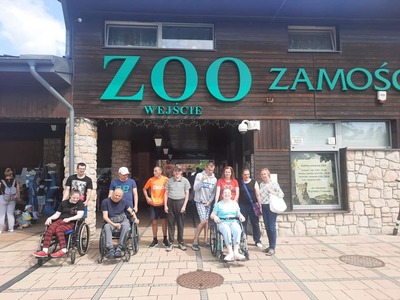 ZOO 1