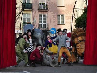 TARABUMBA - spektakl plenerowy w wykonaniu TEATRU KLINIKA LALEK, na Placu Ratuszowym w Sulechowie