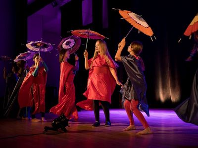 Spektakl "Wdzięczność żurawia" w wykonaniu grupy teatralnej MOMENT SDK w Sulechowie