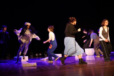 Fragment spektaklu przeglądowego - Lubuskie Konfrontacje Artystyczne TEATR - Finał Wojewódzki