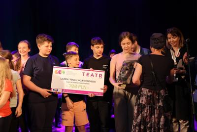 Fragment spektaklu przeglądowego - Lubuskie Konfrontacje Artystyczne TEATR - Finał Wojewódzki