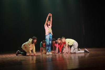 Fragment spektaklu przeglądowego - Lubuskie Konfrontacje Artystyczne TEATR - Finał Wojewódzki