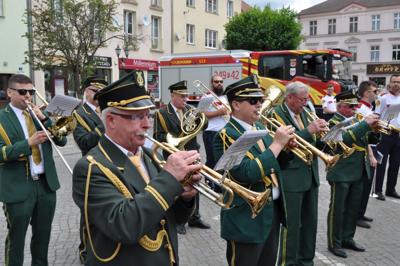 Wspólny występ pięciu orkiestr na Placu Ratuszowym