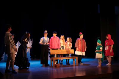 Fragment występu teatralnego w ramach LKA Finał Wojewódzki TEATR 2024