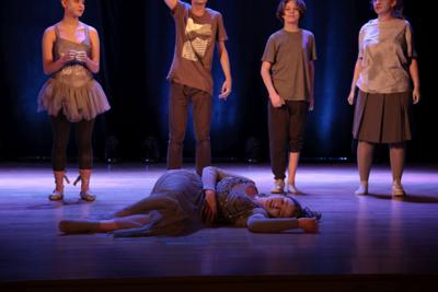 Fragment występu teatralnego w ramach LKA Finał Wojewódzki TEATR 2024