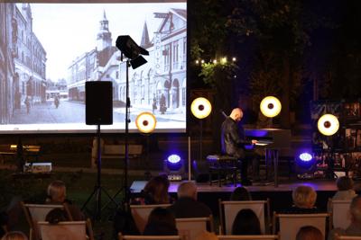 Koncert plenerowy Wojciecha Janiaka.