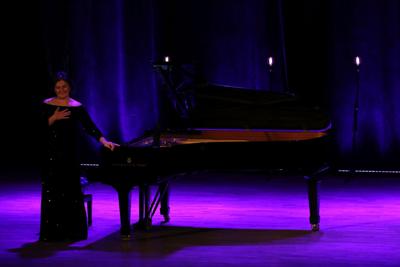 Koncert jubileuszowy Hanny Holeksy.