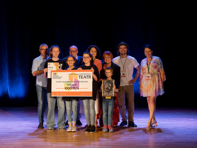 Zdjęcie grupowe - wręczenie nagród - Lubuskie Konfrontacje Artystyczne TEATR