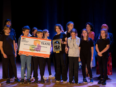 Zdjęcie grupowe - wręczenie nagród - Lubuskie Konfrontacje Artystyczne TEATR