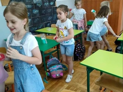 uczniowie podczas zajęć
