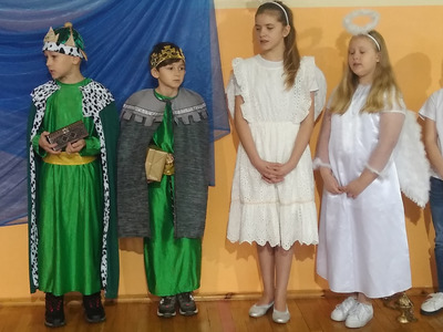 uczniowie podczas zajęć