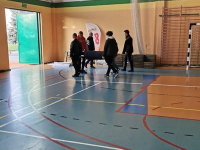 uczniowie podczas zajęć