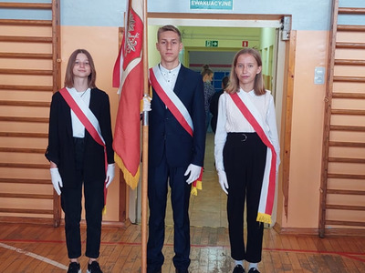 uczniowie podczas zajęć