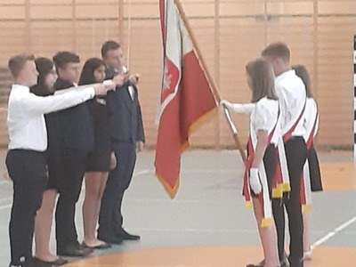 uczniowie podczas zajęć