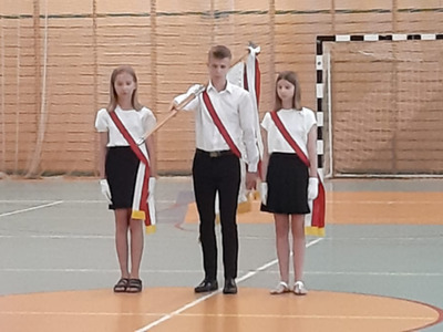 uczniowie podczas zajęć