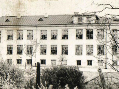 Budynek szkoły po zakończeniu II wojny światowej