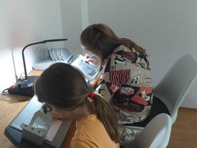 Uczniowie podczas zajęć