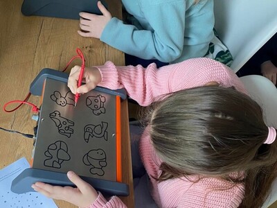 Uczniowie podczas zajęć