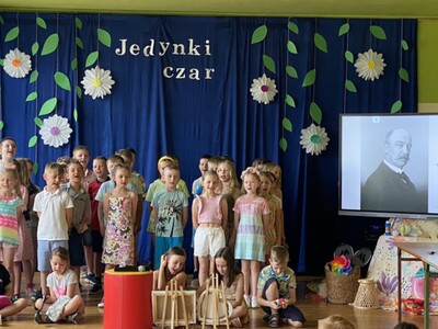 Uczniowie podczas apelu 