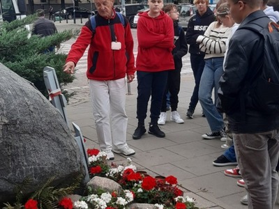uczniowie podczas zajęć