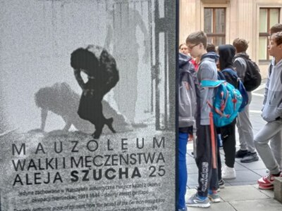 uczniowie podczas zajęć